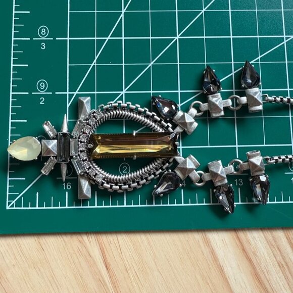 Stella & Dot Art Deco Necklace Amulet Amber Smoky Crystals Silver Tone Adjustabl - Picture 6 of 10